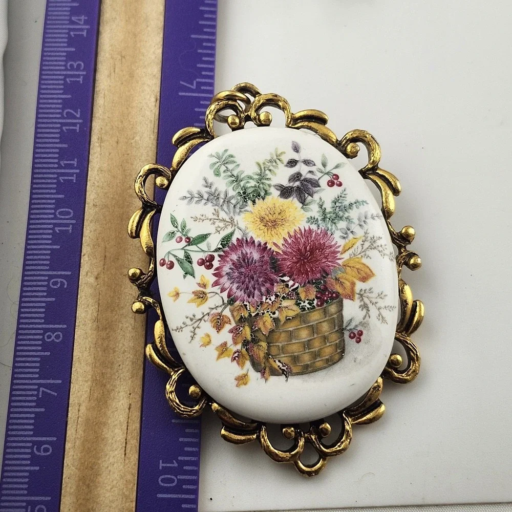 Vintage Flower Basket‎ Painted Brooch Pendant